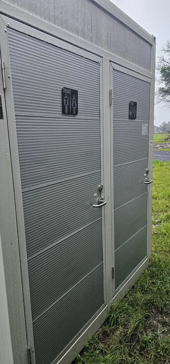 Double Toilet Block - Image 3