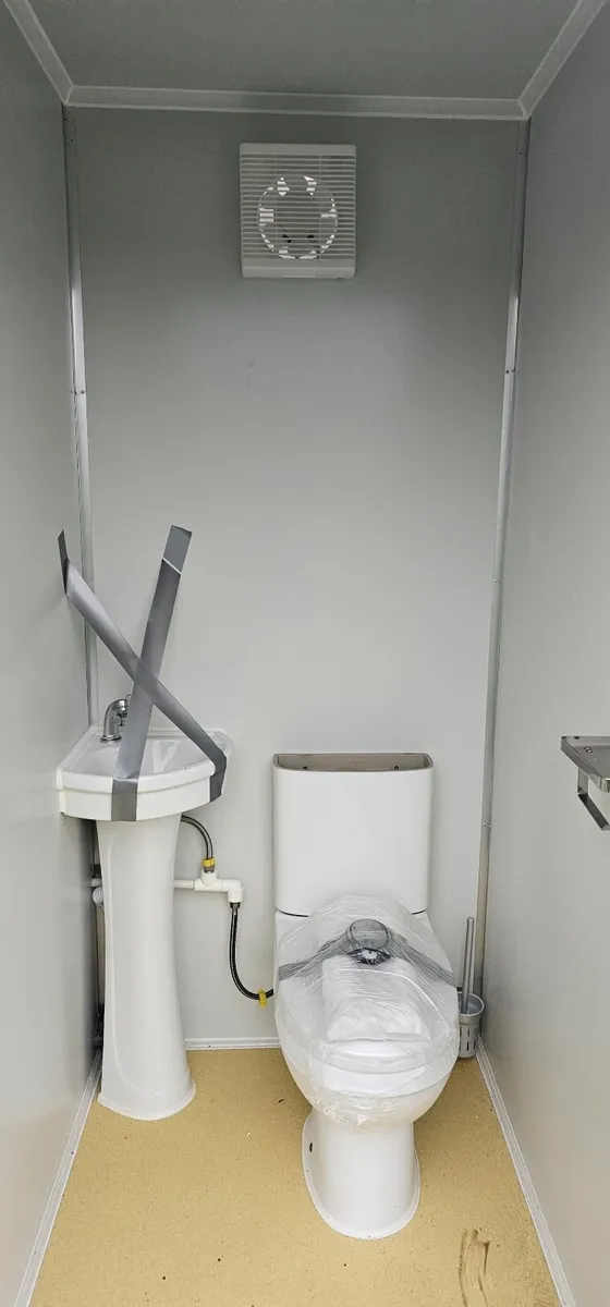 Double Toilet Block - Image 4