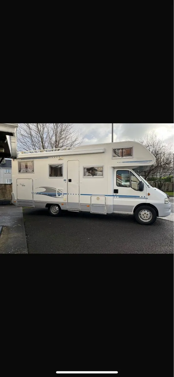 Camper van - Image 1
