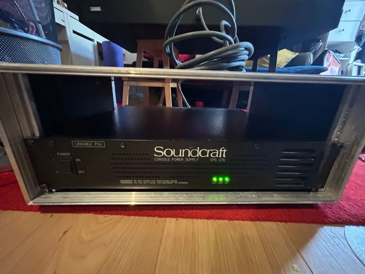 Soundcraft Ghost 32LE with Meter Bridge + Flight Case - Image 3