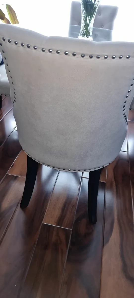 table and 4 chairs set - Image 2