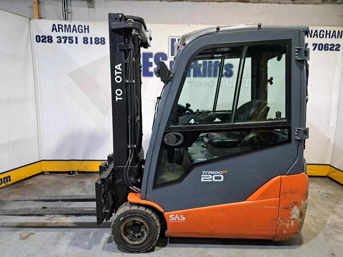 Toyota electric forklift - Image 1