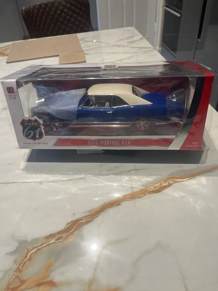 1 18 scale 1966 Pontiac gto - Image 1