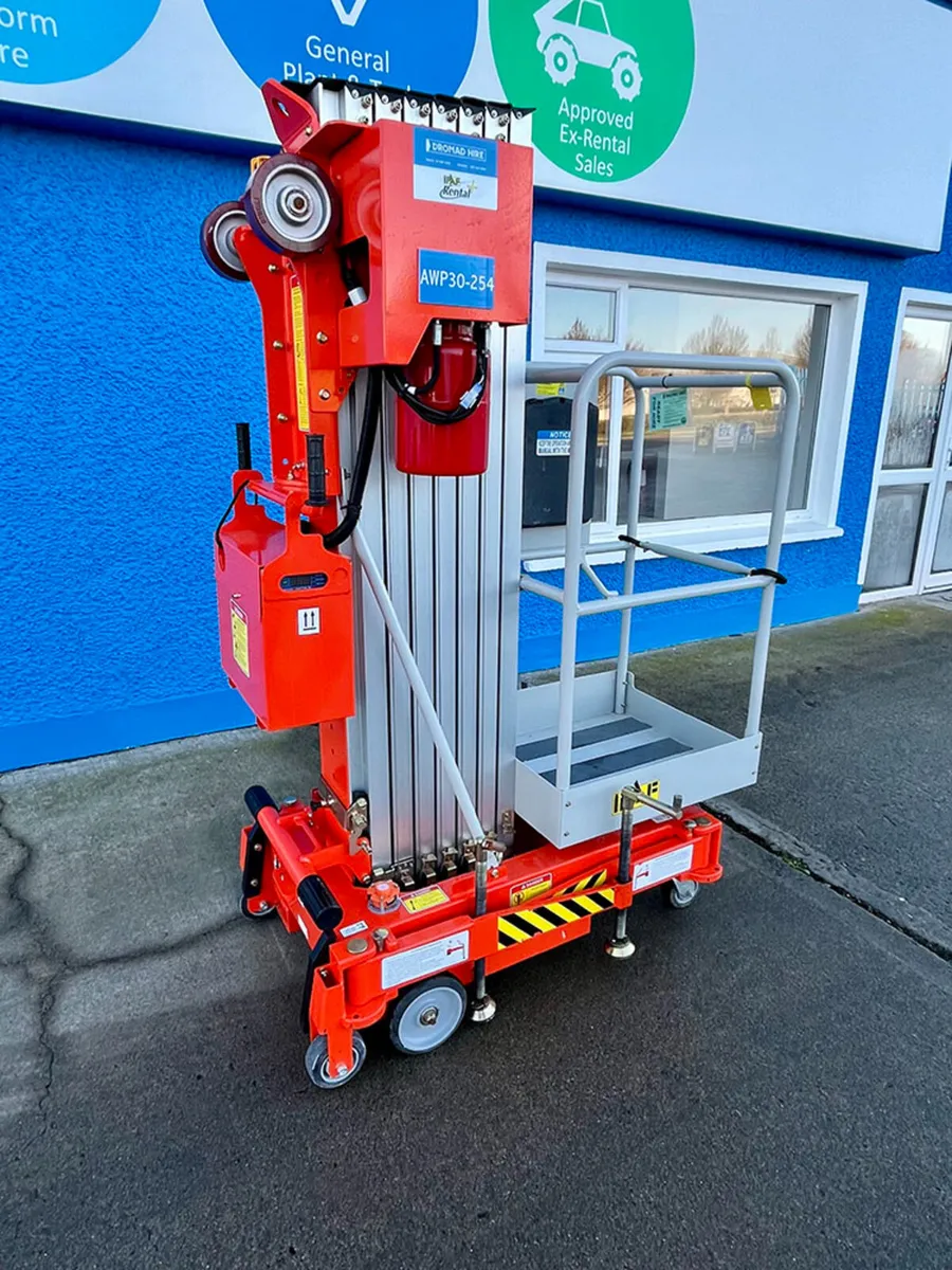 Dingli GTWY11-1300DC Compact Mast Lift - Image 4