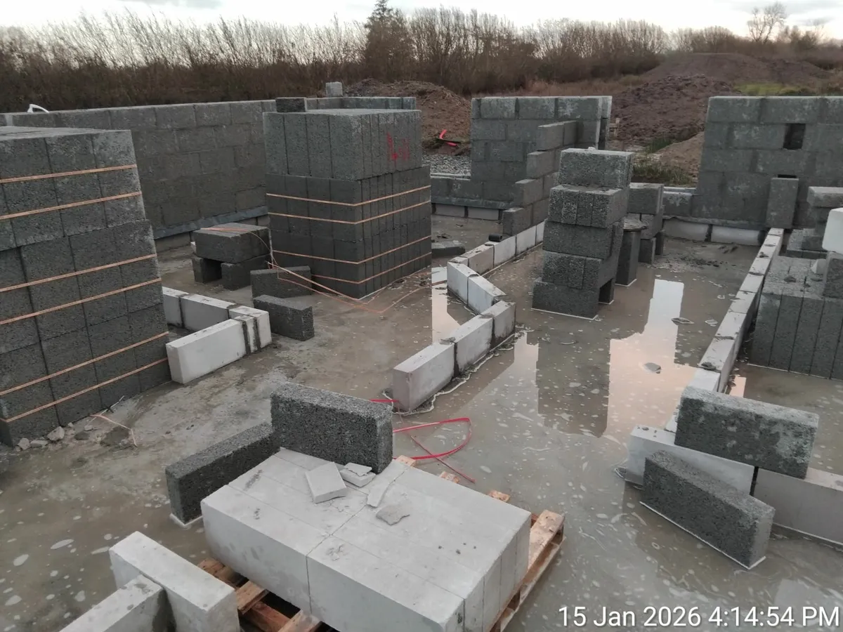 Blocklayer, builder, bricklaying - Image 1