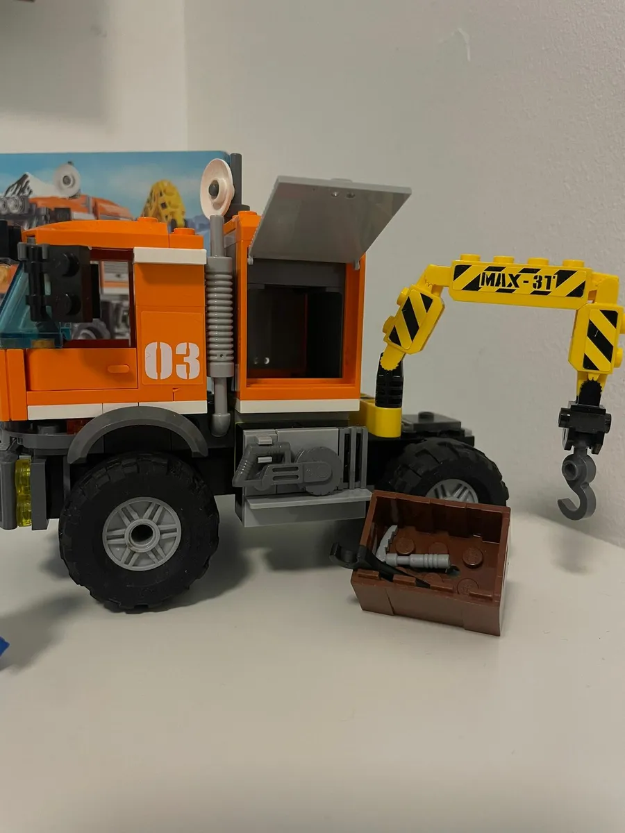 LEGO City Arctic Bundle – Base Camp + Arctic Truck - Image 2
