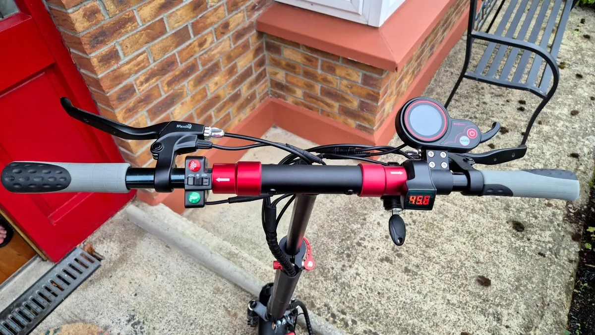 Electric scooter - Image 2