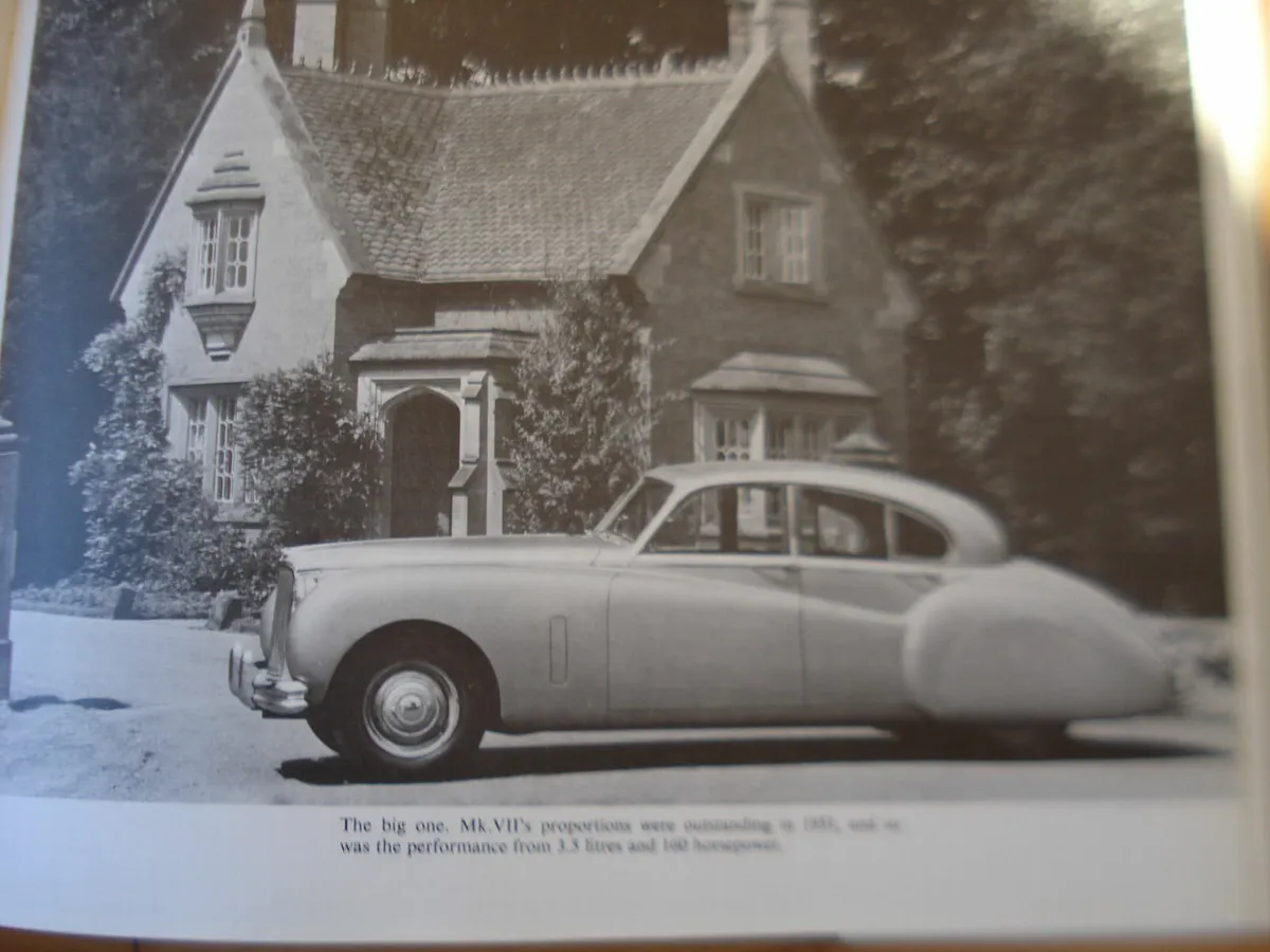 JAGUAR BOOK BY LORD MONTAGU, BEAULIEU.1986 EDITION - Image 4