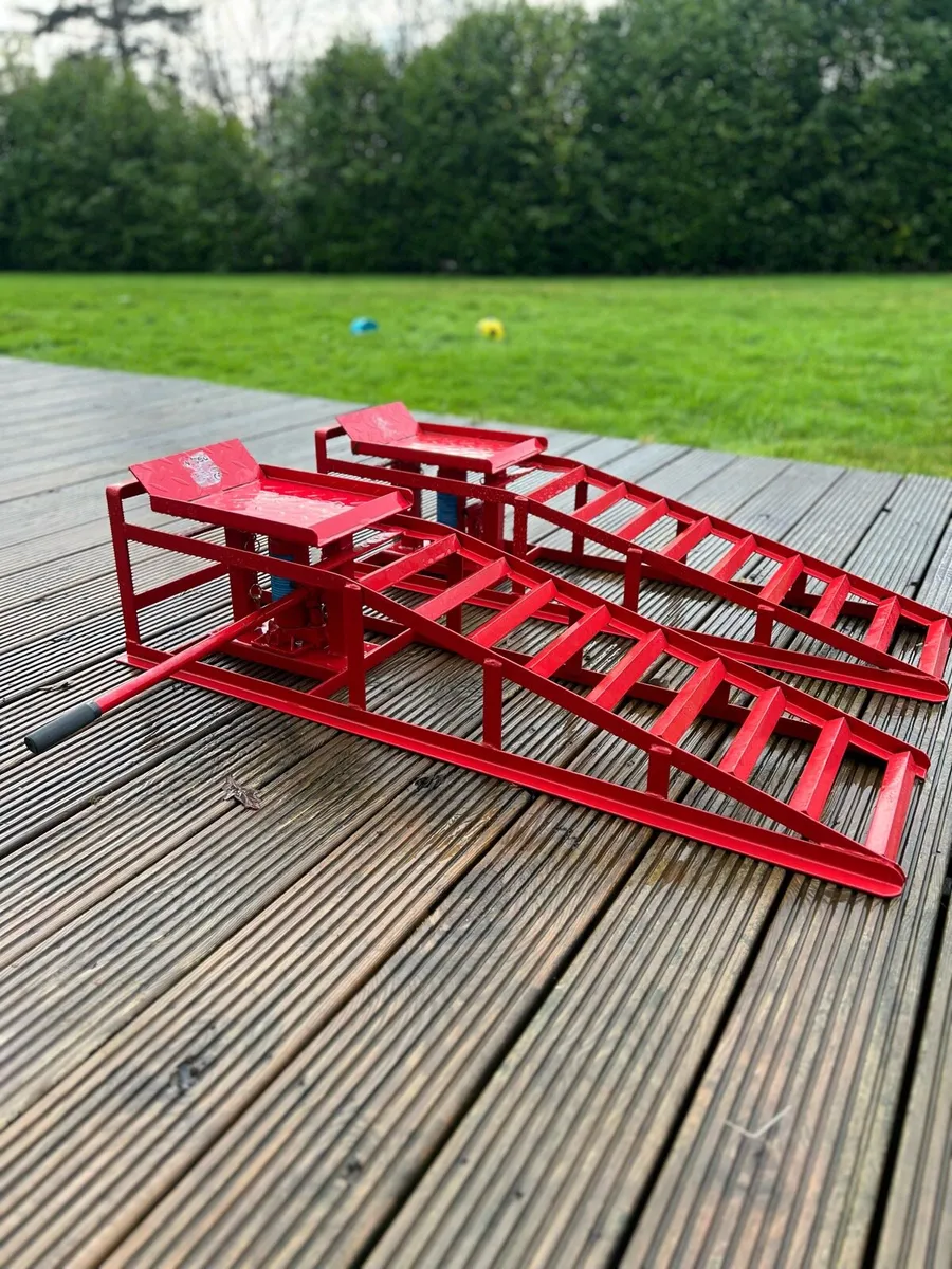 Car Ramps with Jack - Image 2