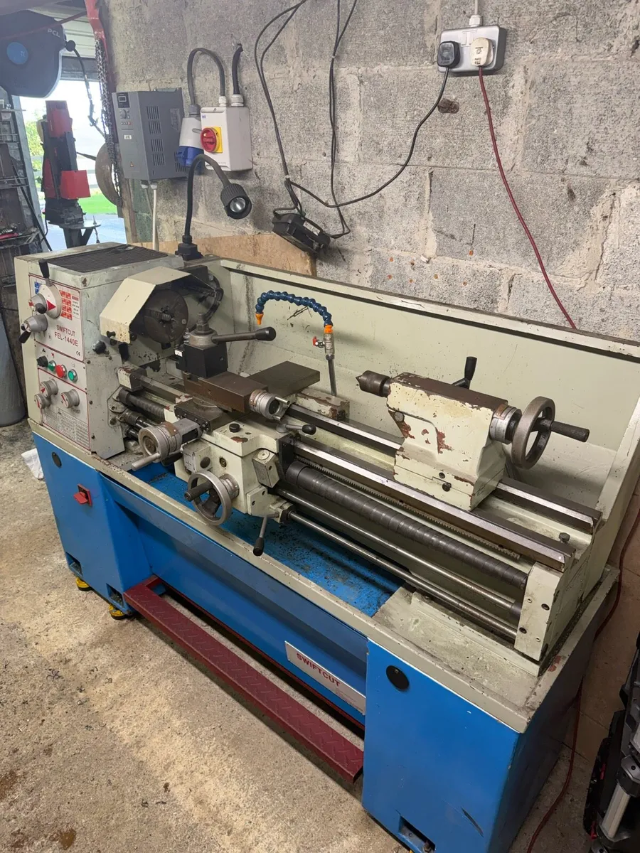 Metal lathe - Image 1