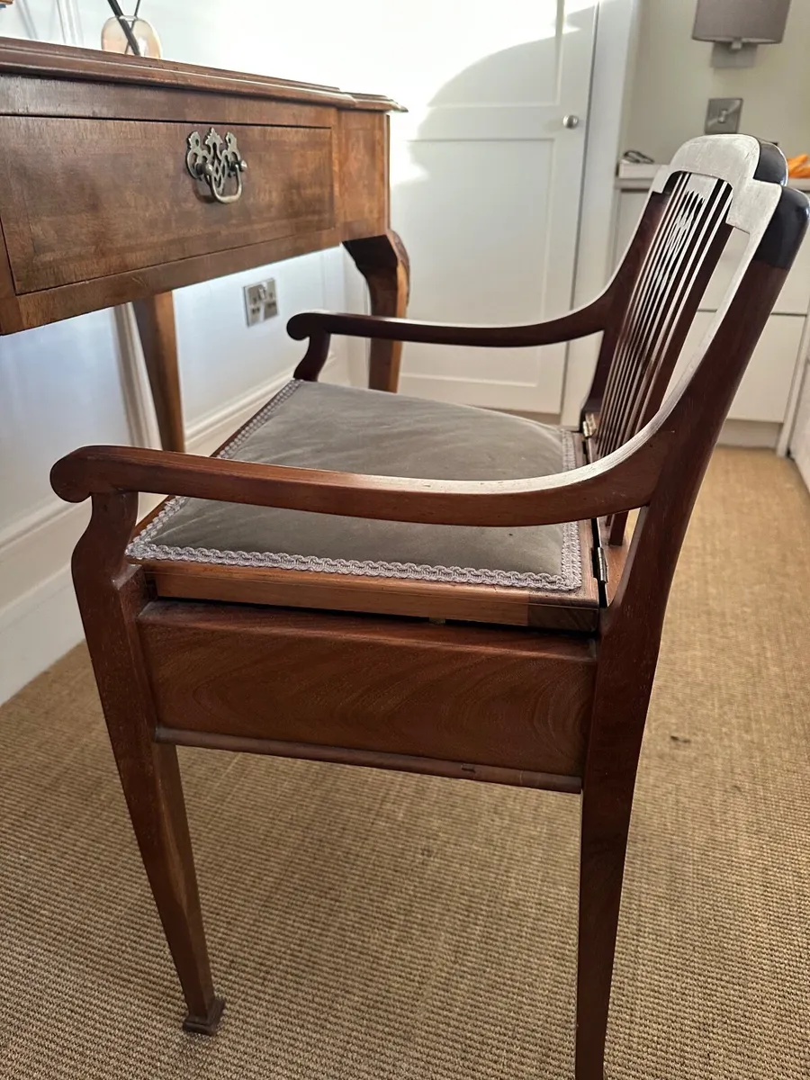 Dressing table, chair and mirror - Image 3