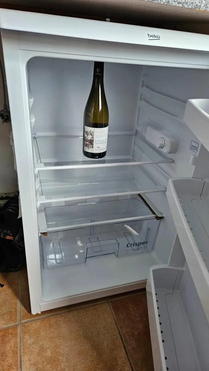 Beko under counter fridge - Image 3