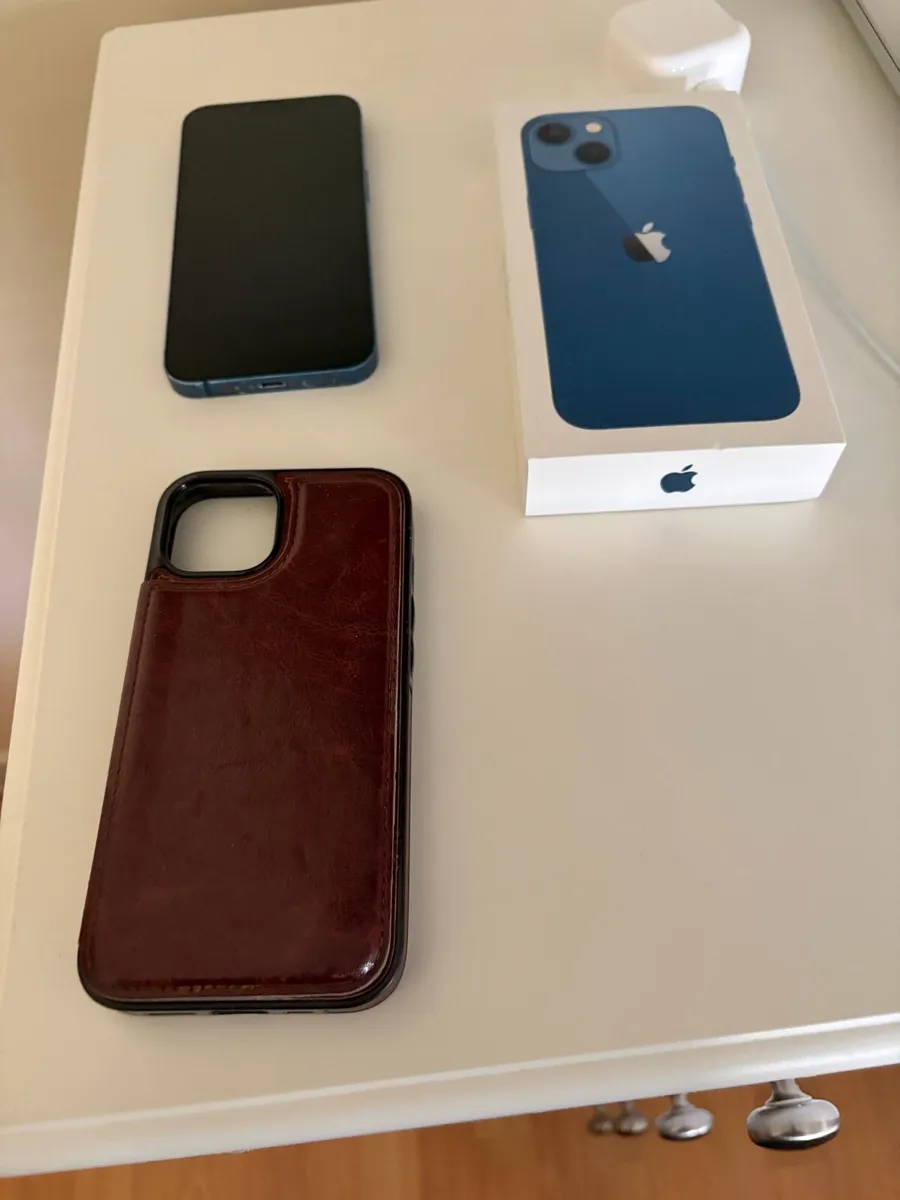 I phone 13 - Image 4