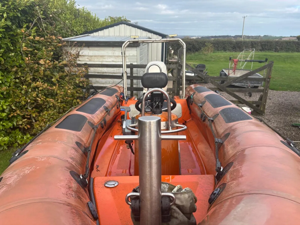 Valiant 520 Rib - Image 1