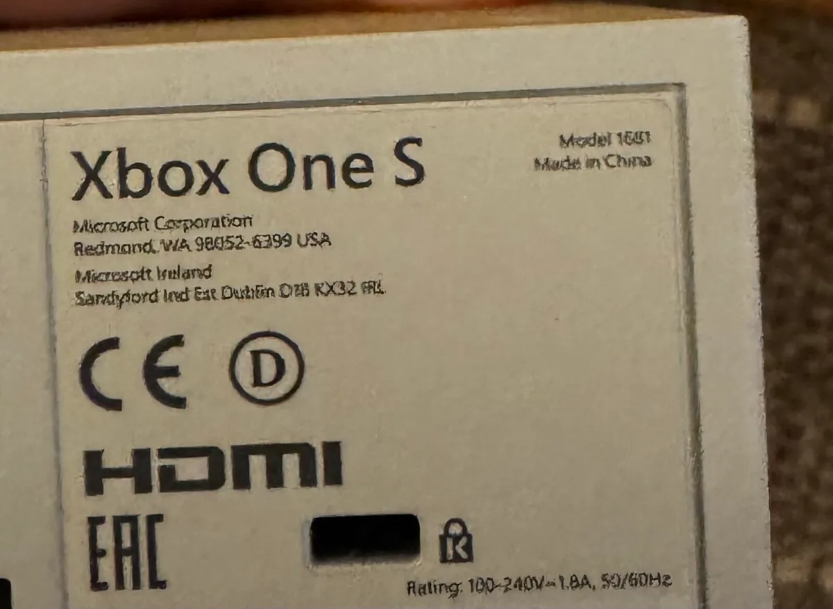 XBox One S - Image 2