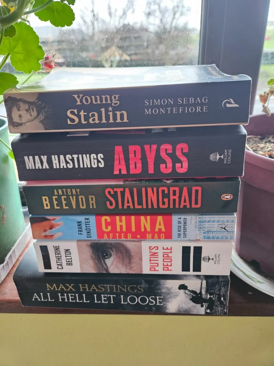 Book Bundle Cold War, WW2, Communism.