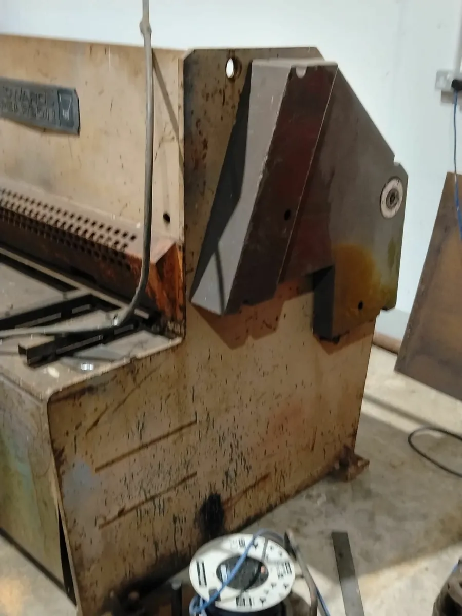 FOR SALE - SHEET METAL GUILLOTINE - Image 2