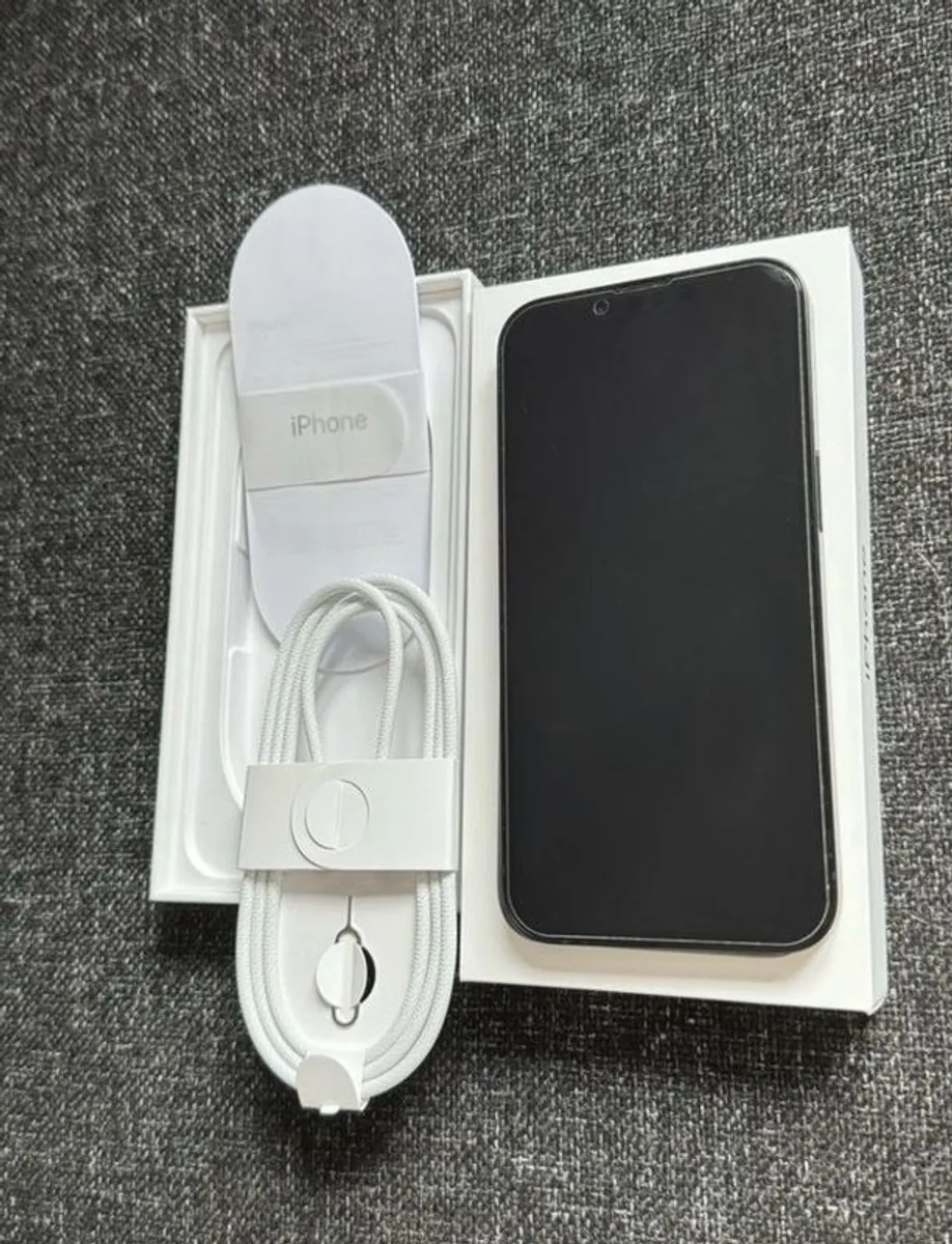 iPhone 16e Black 256GB, Unlocked to any Network - Image 2