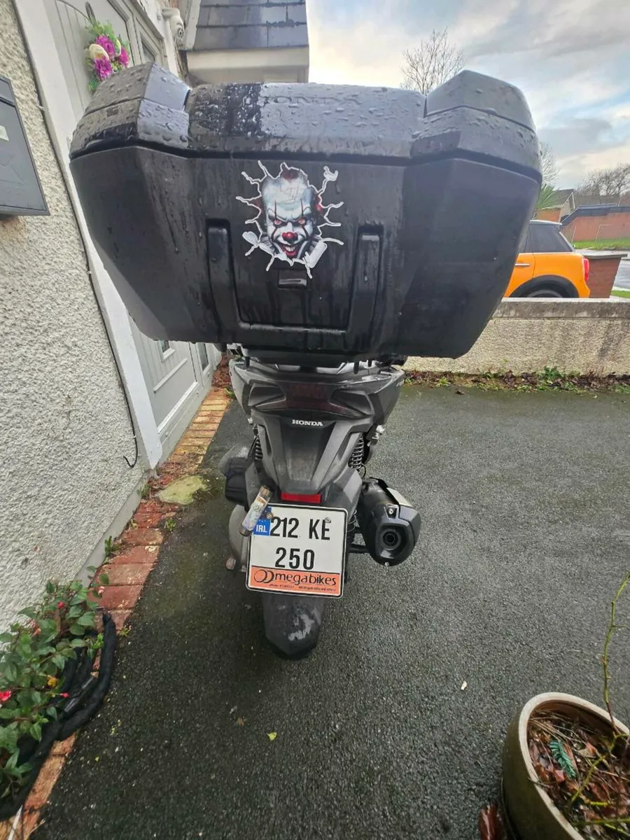 2021 Honda forza 300 - Image 2