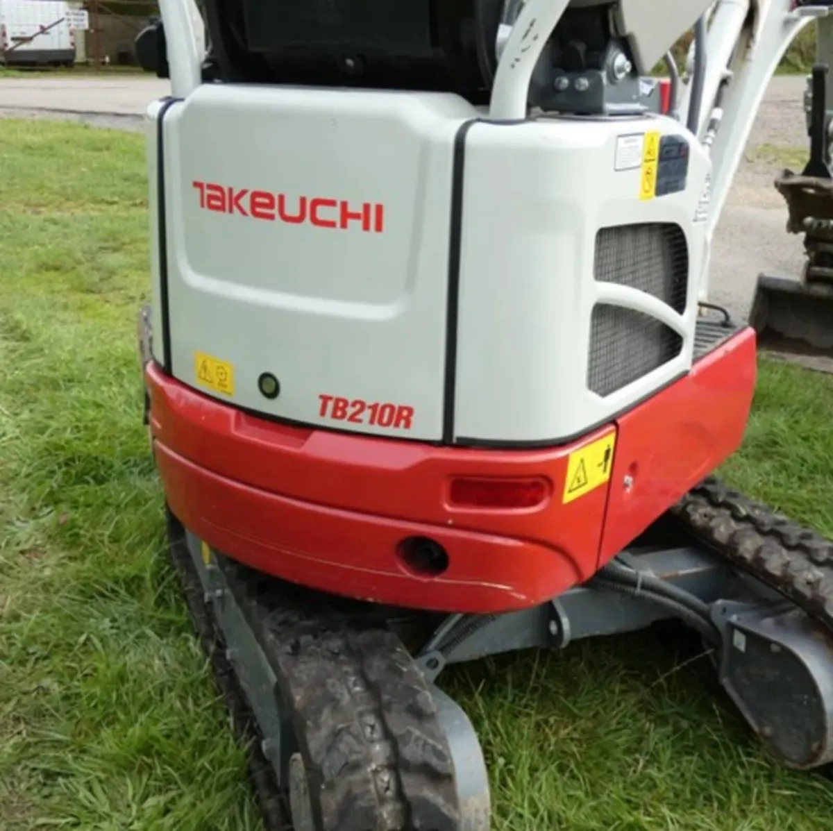 New Takeuchi TB210R micro digger - Image 3