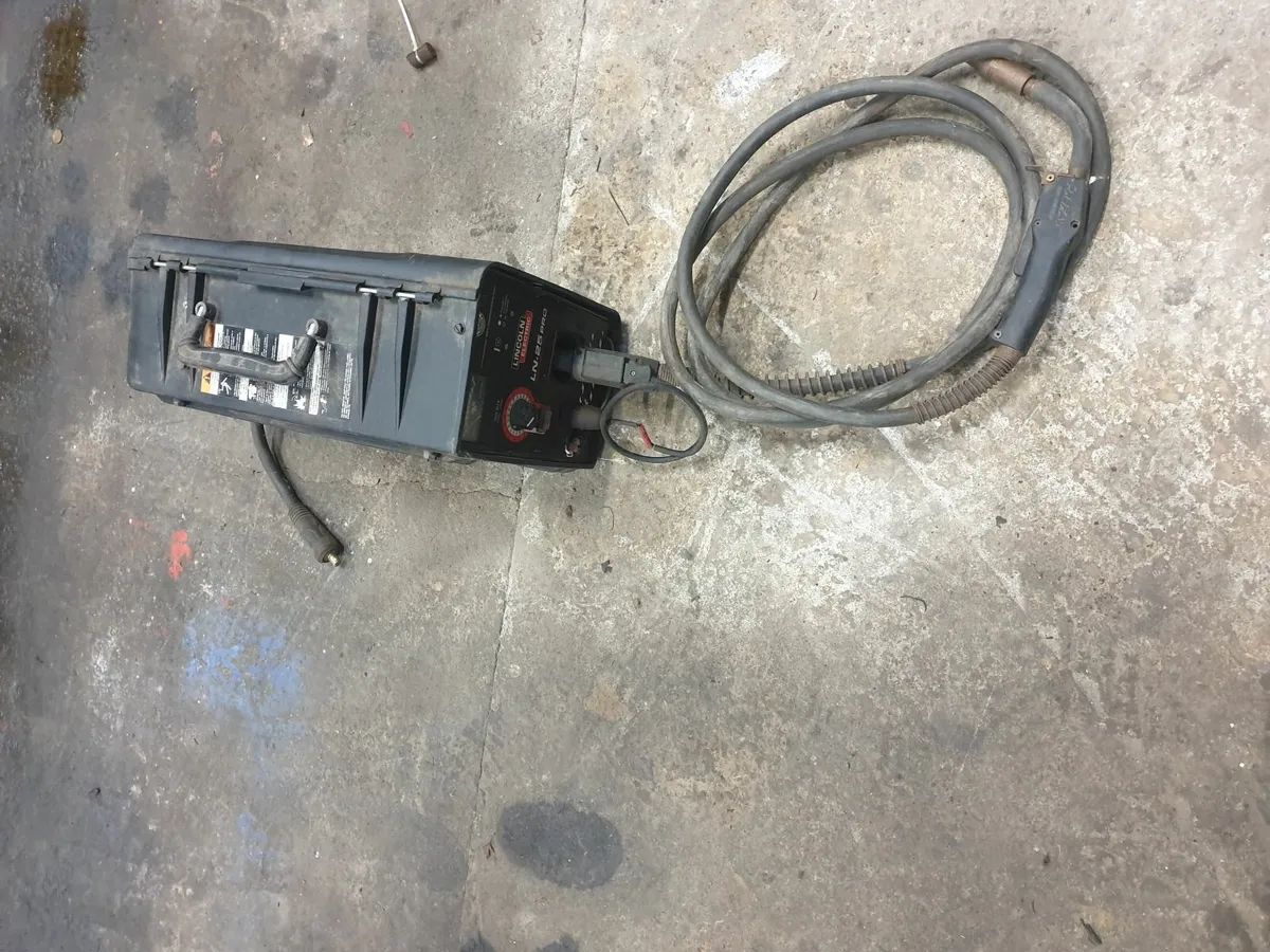 Lincoln Wire feeder welder - Image 4