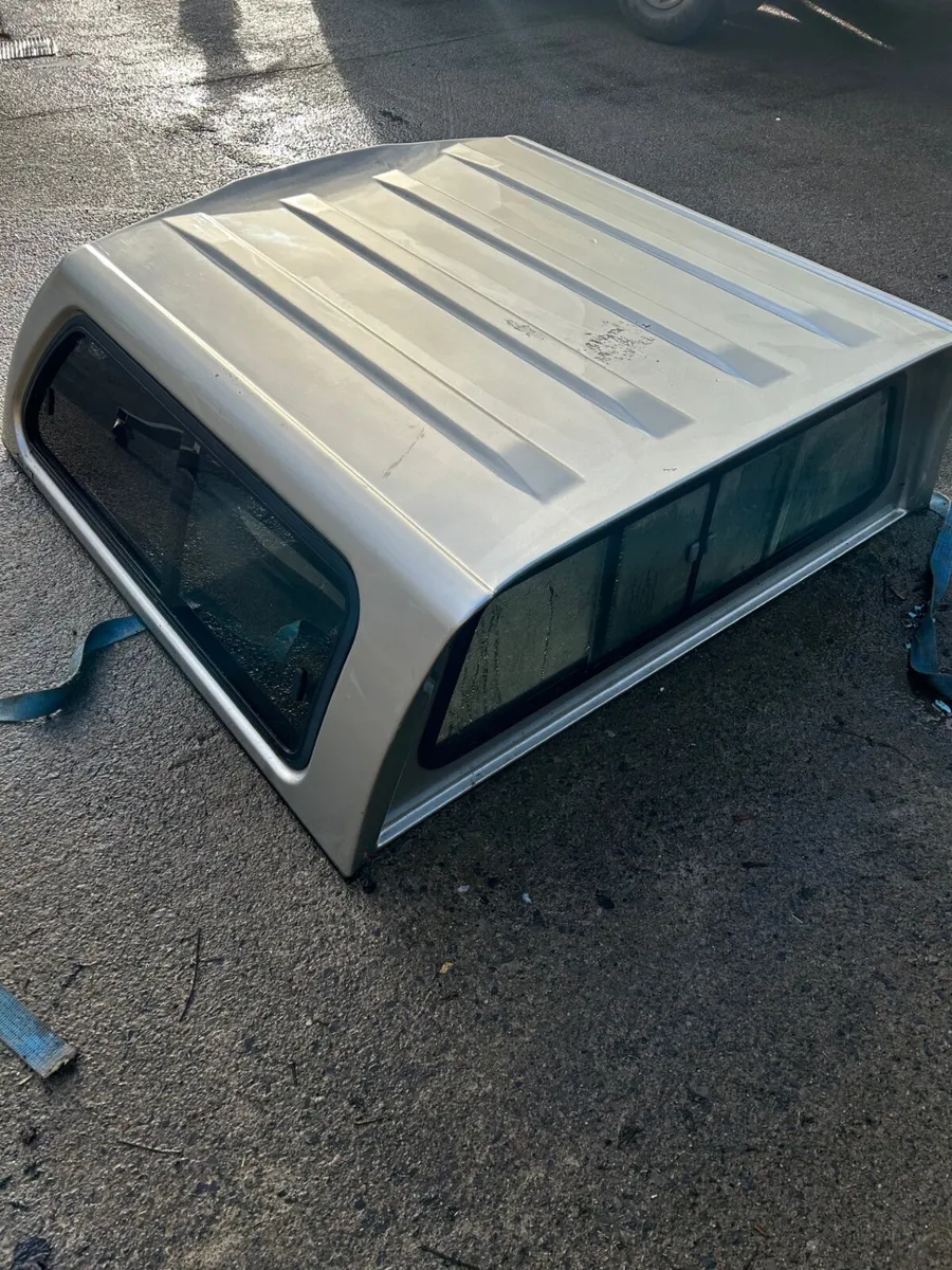 Aero Klas Canopy For A Toyota Hi Lux - Image 4