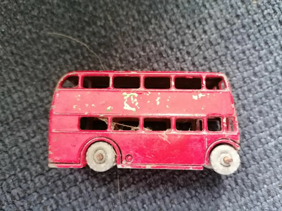 Vintage Matchbox No. 5 London Transport Bus - Image 3