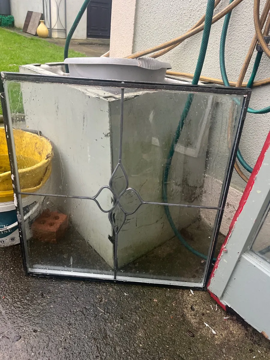 Front door - Image 4