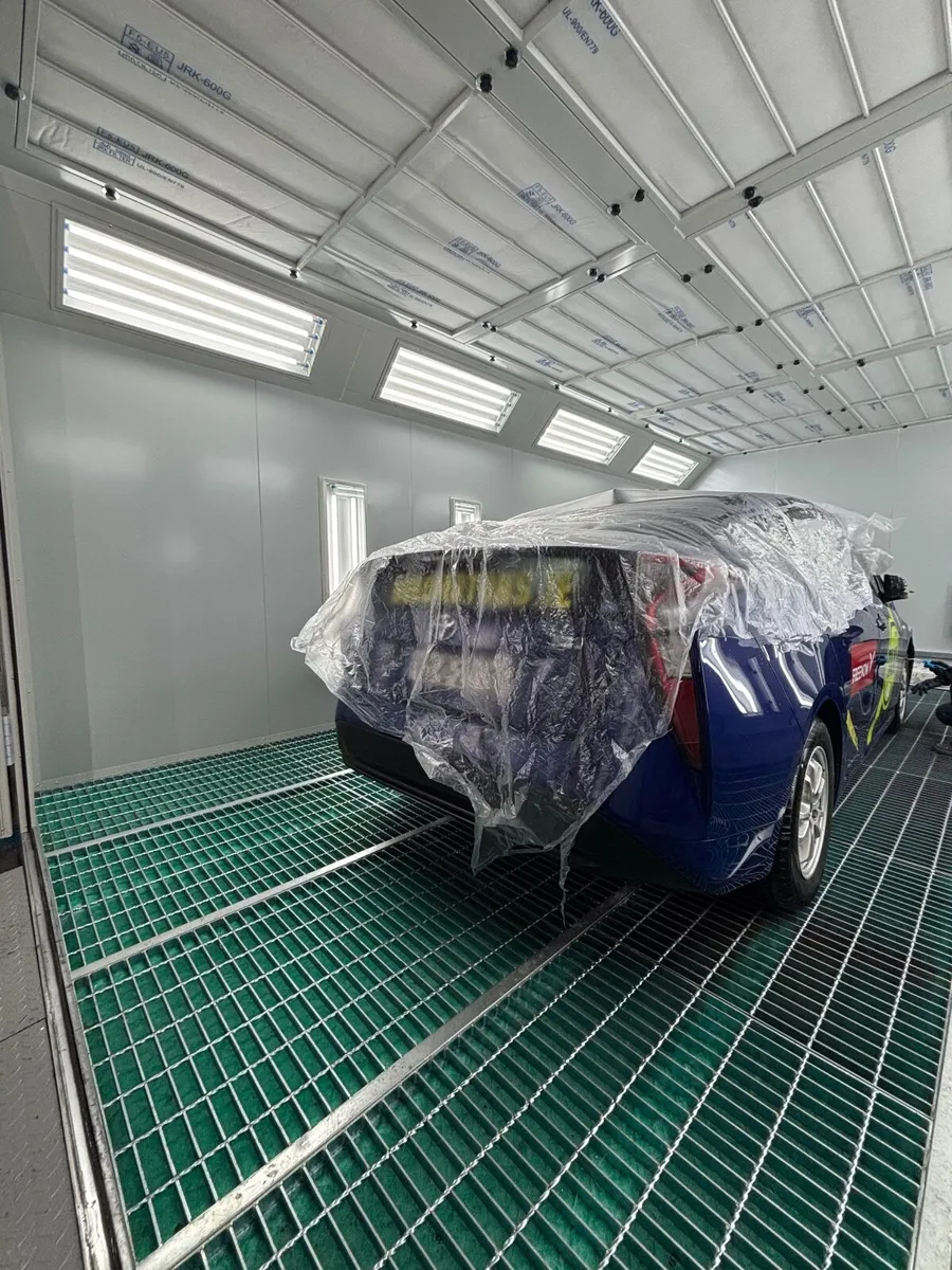 Crash repairs dent repairs spray painting - Image 3