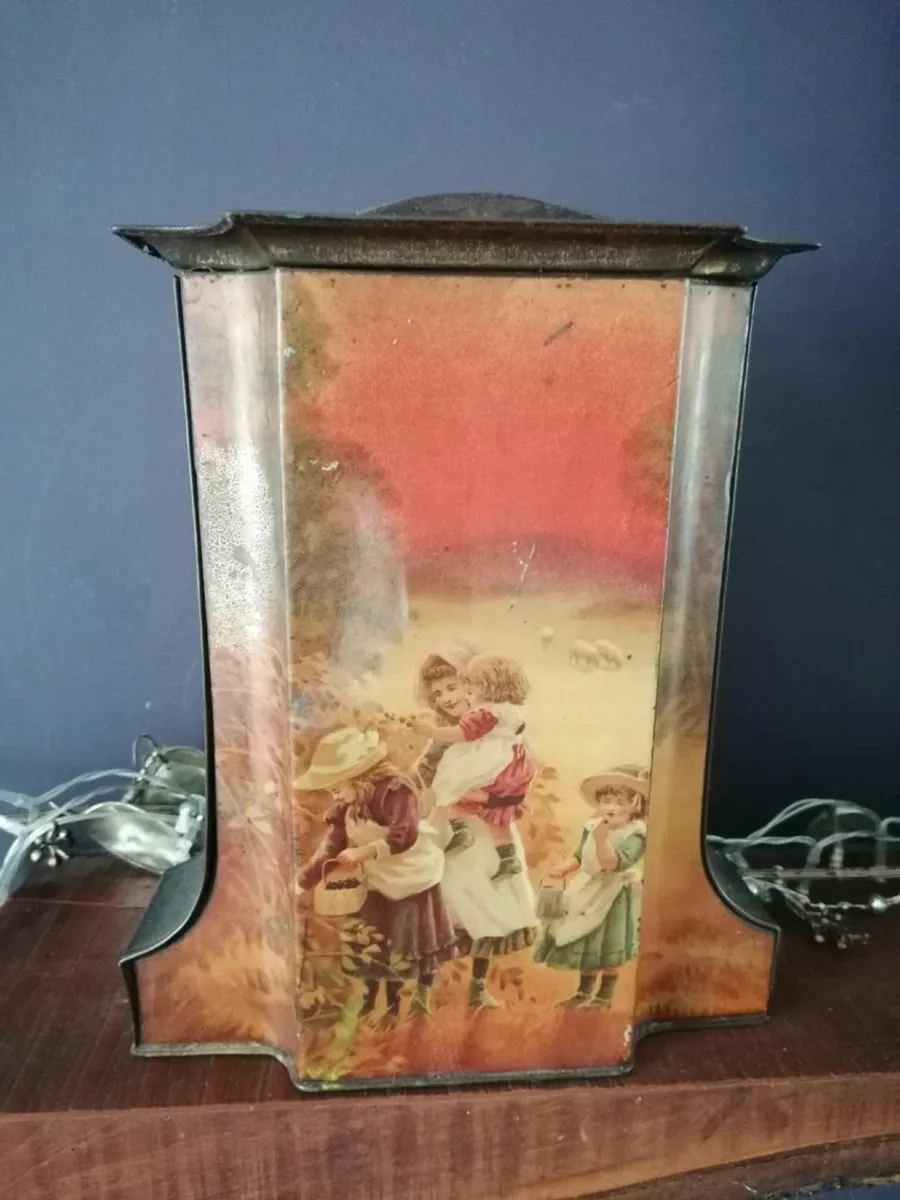 Antique Art Deco Vase Biscuit Tin c.1915-20 - Image 2