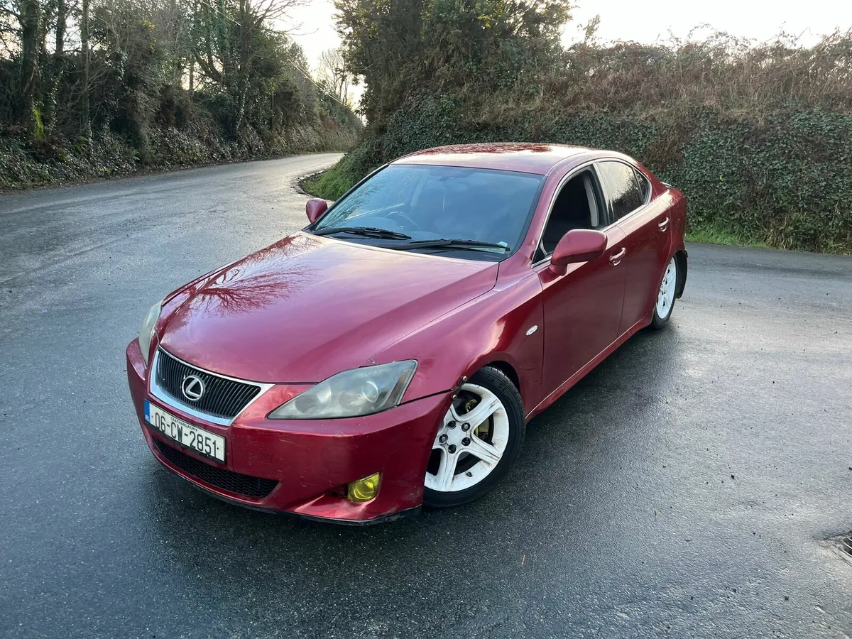 Lexus IS220 - Image 2