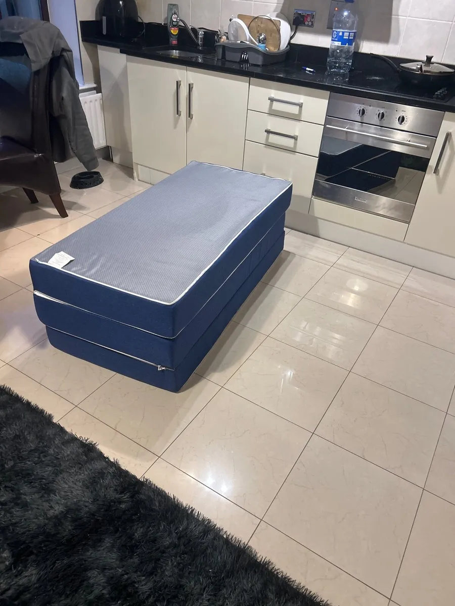 memory foam mattress - Image 1