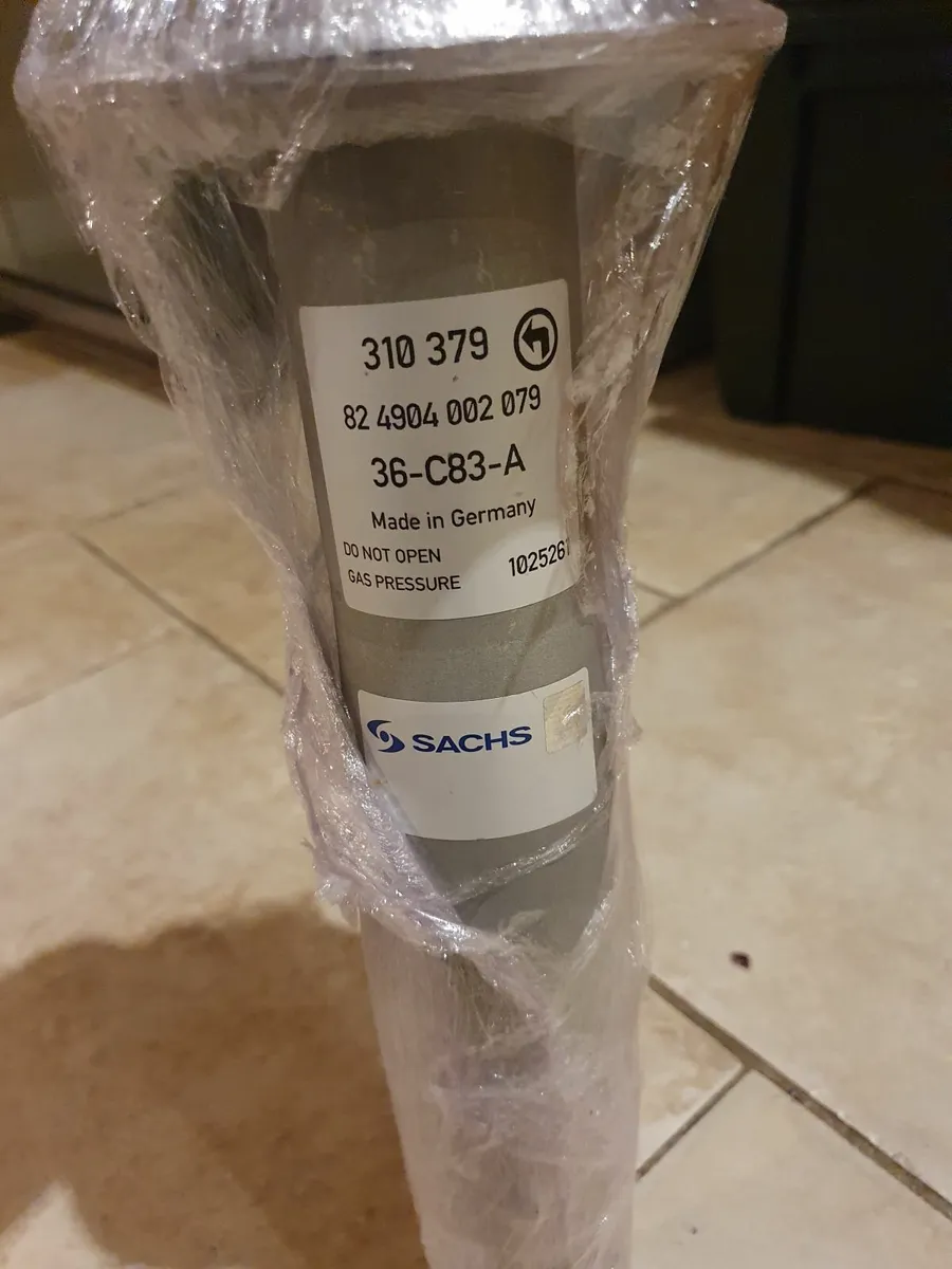 BMW E60 car parts - Image 2