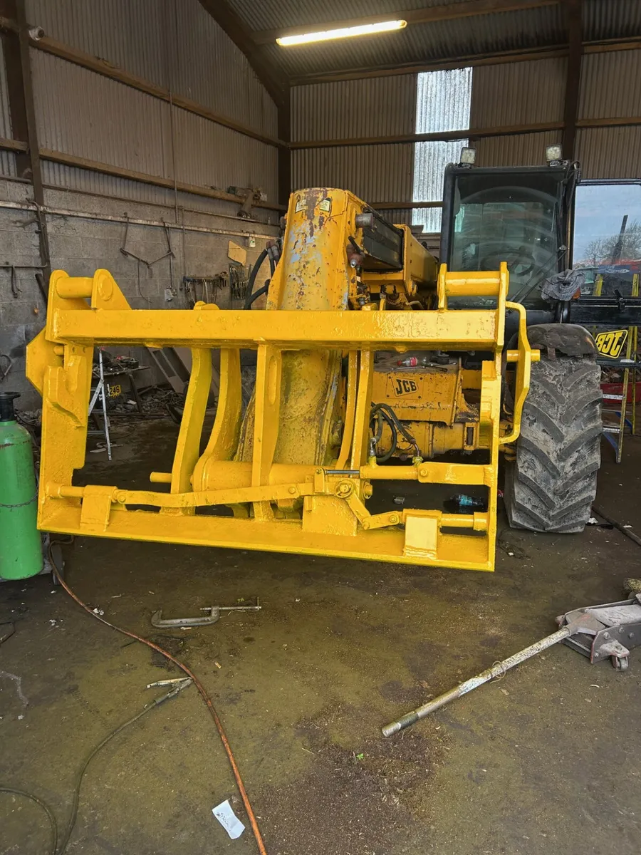 JCB Q Fit Head Stock Adaptor To Fit Tool Carrier - Image 1