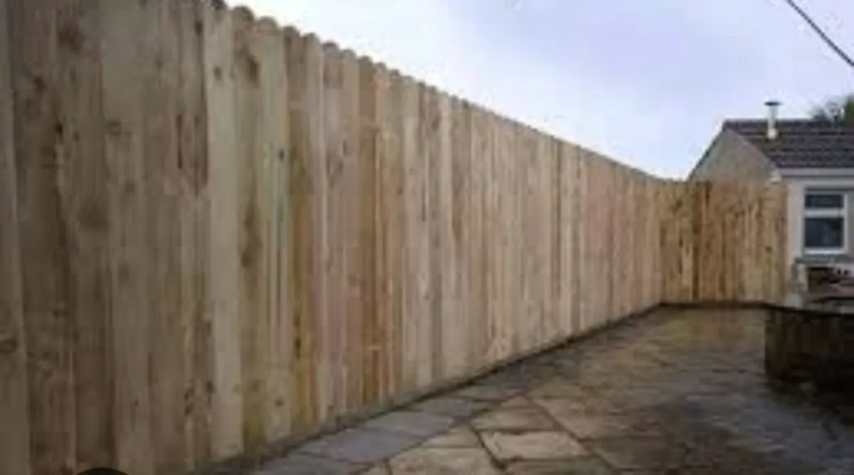 Fencing gates supply and fitting - Image 1
