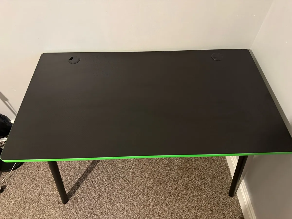 Gaming table - Image 3