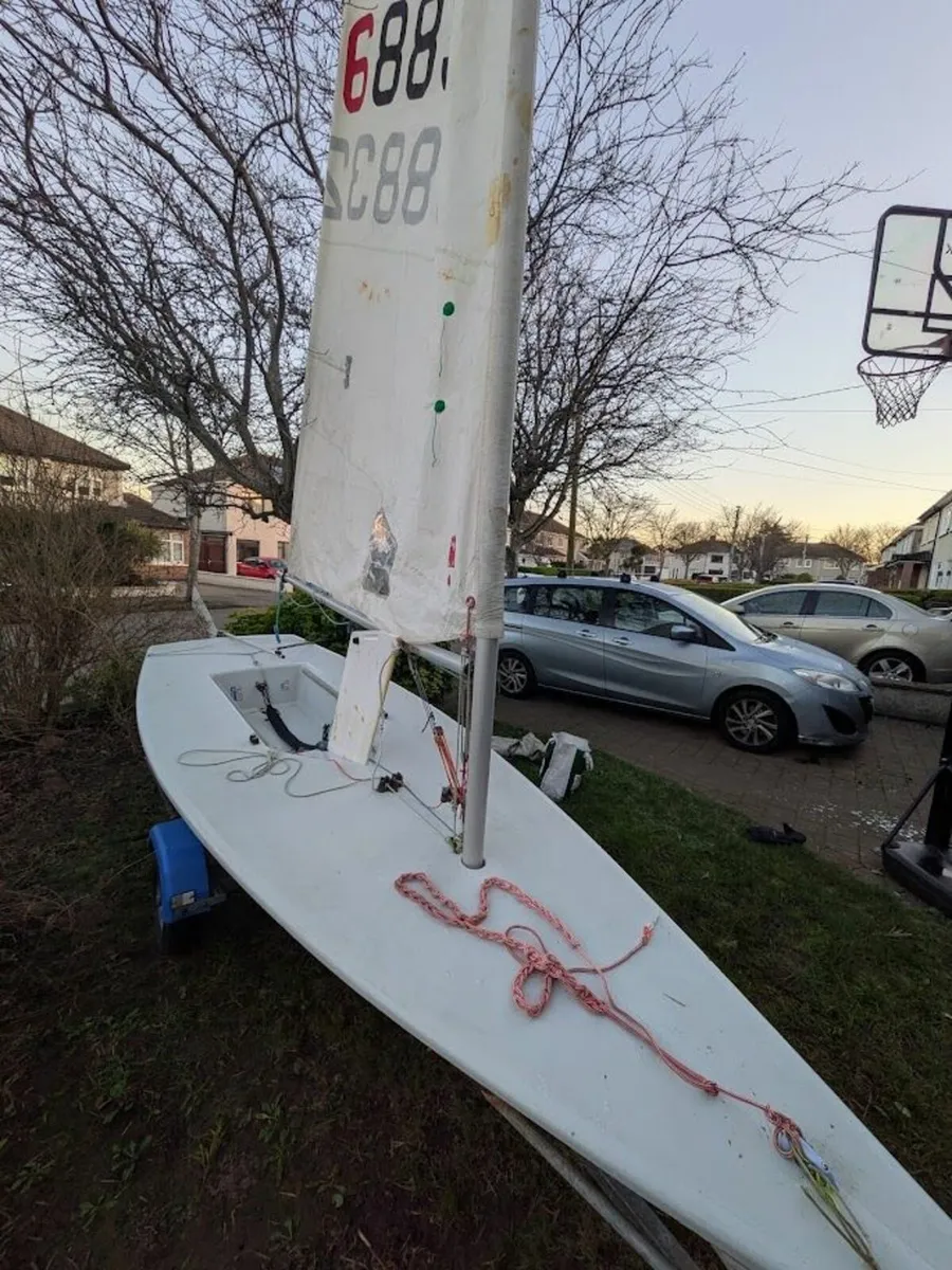 Laser Dinghy Sailboat - Image 2