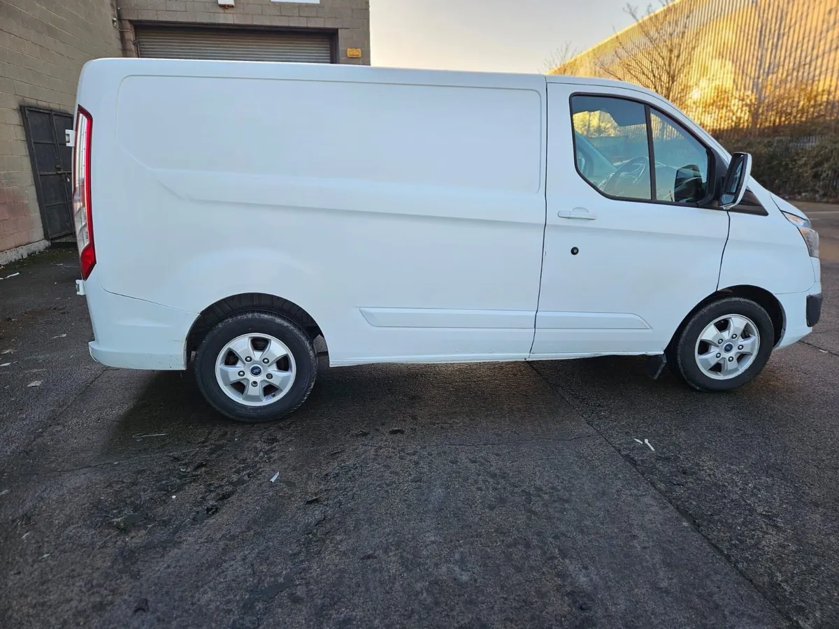 Ford Transit Custom - Image 3