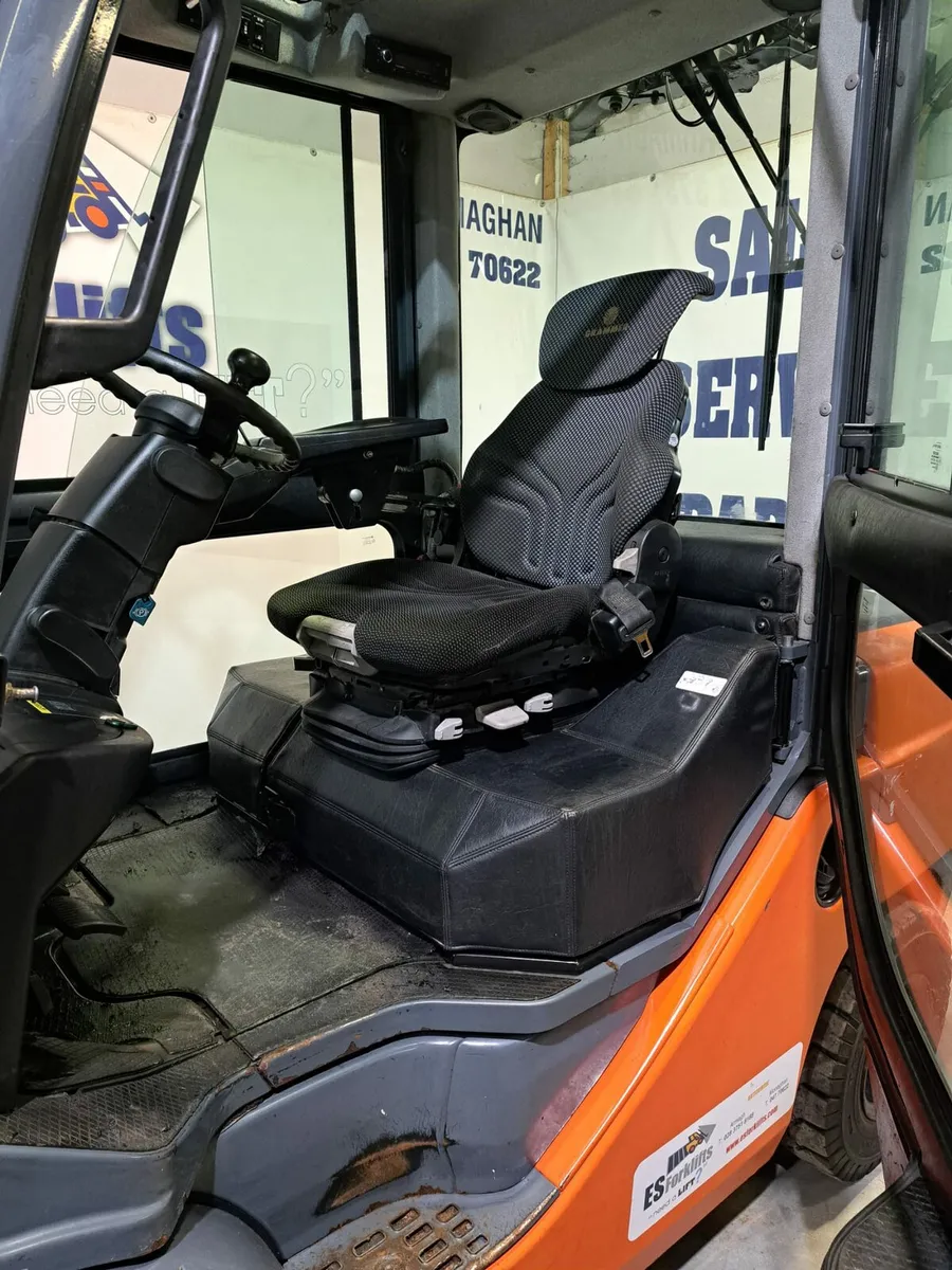 Toyota diesel forklift - Image 4