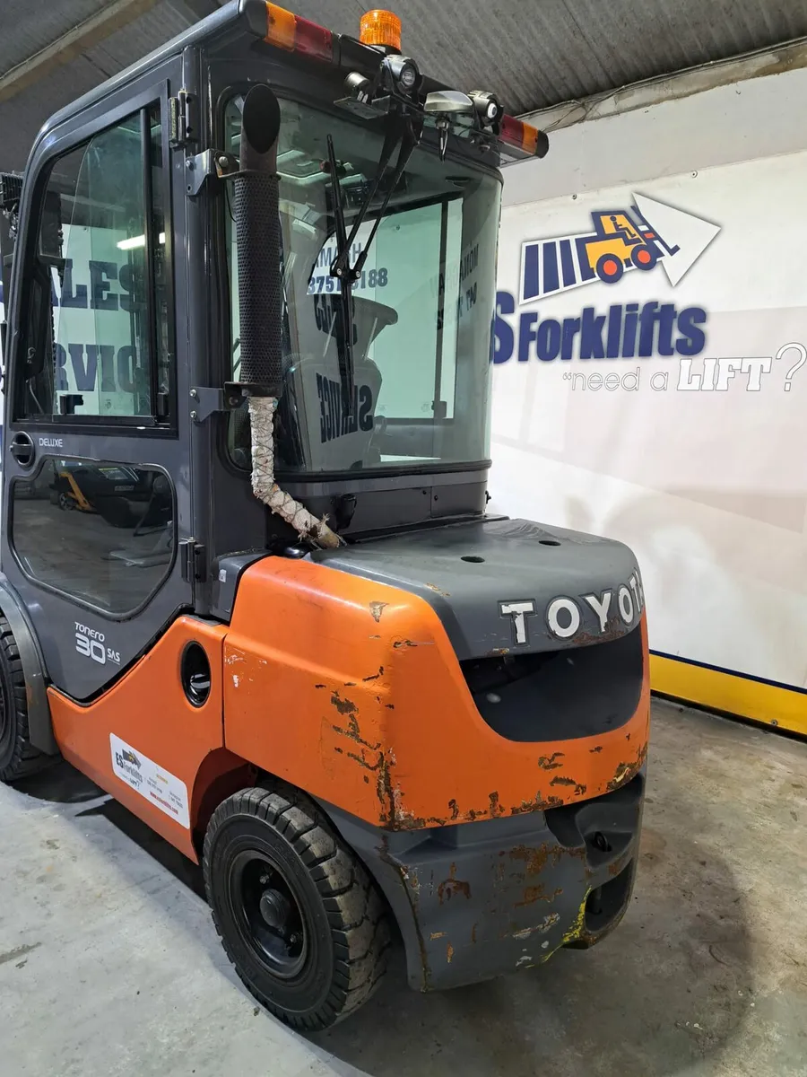 Toyota diesel forklift - Image 2