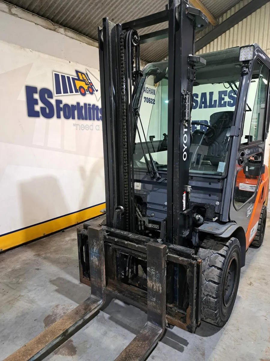 Toyota diesel forklift - Image 3