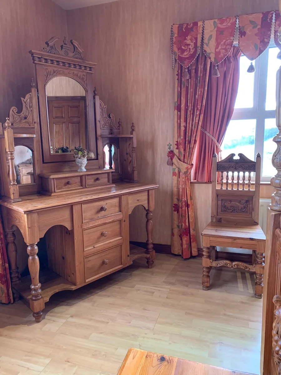 Four Poster bed, Dressing table etc - Image 4