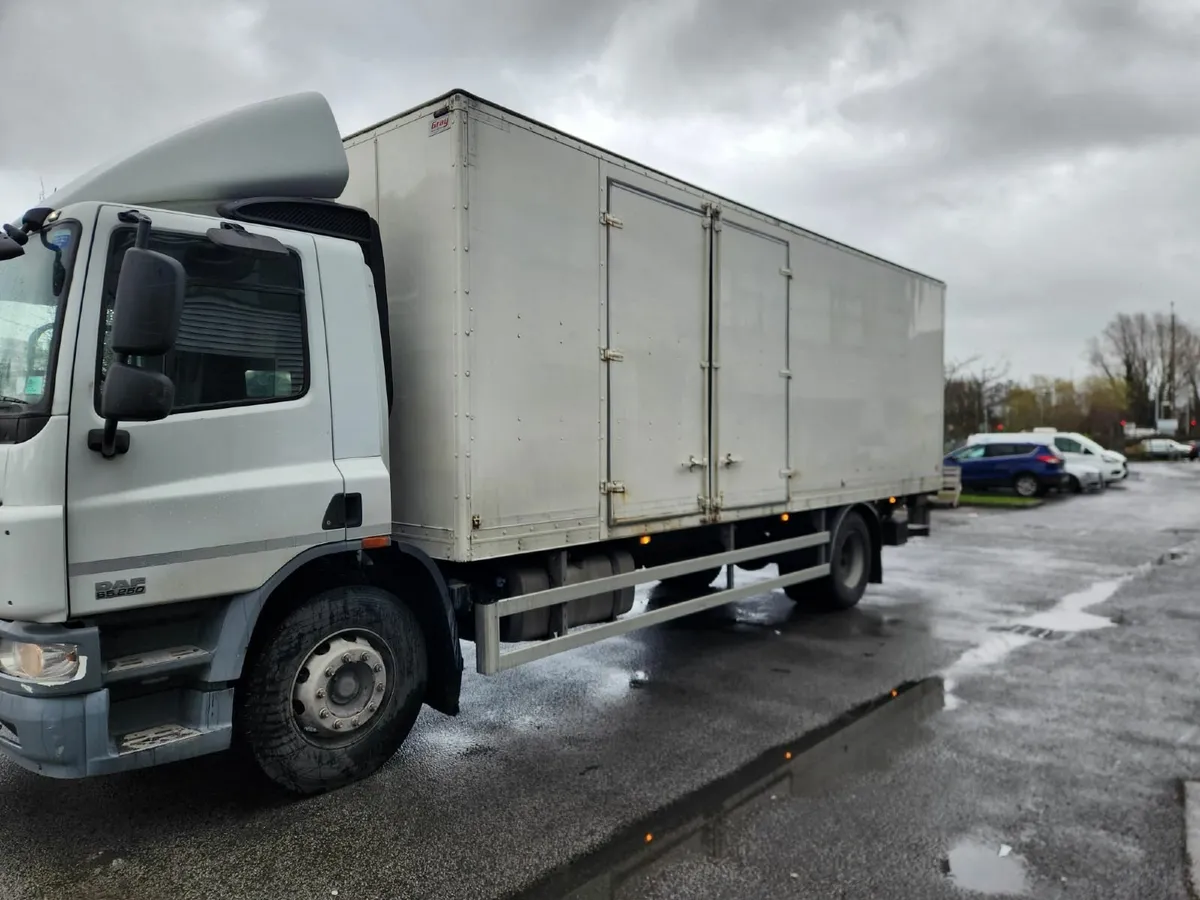 DAF BOX BODY CVRT FAIL - Image 2