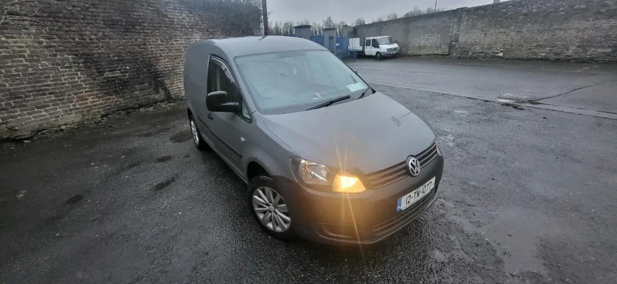 VW Caddy 2.0 TDI - Image 2