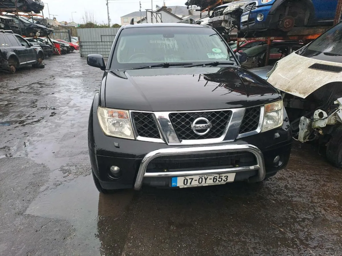 07 Nissan Pathfinder breaking for parts - Image 1
