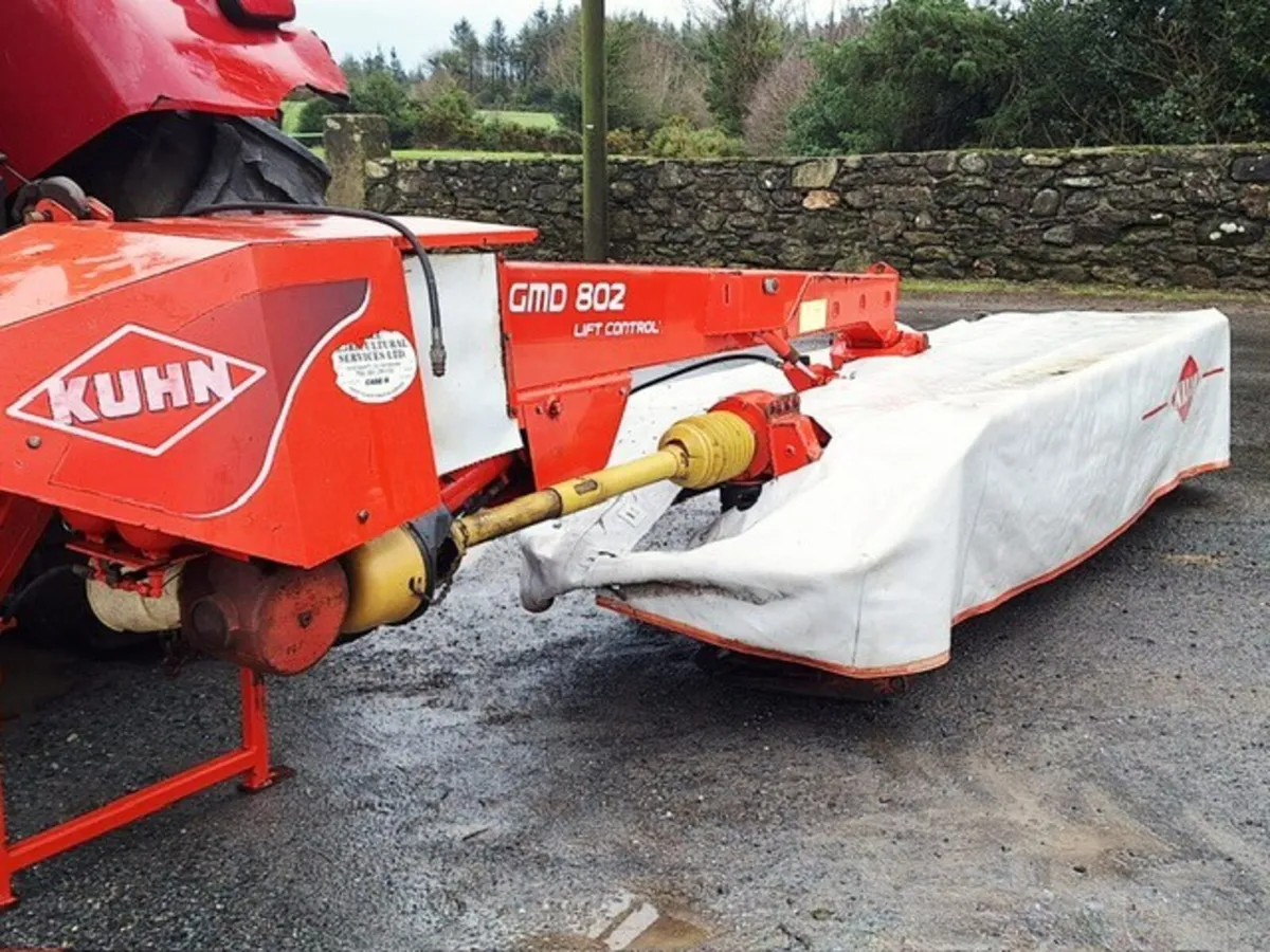 2009 Kuhn GMD 802 Lift Control Disc Mower - Image 2