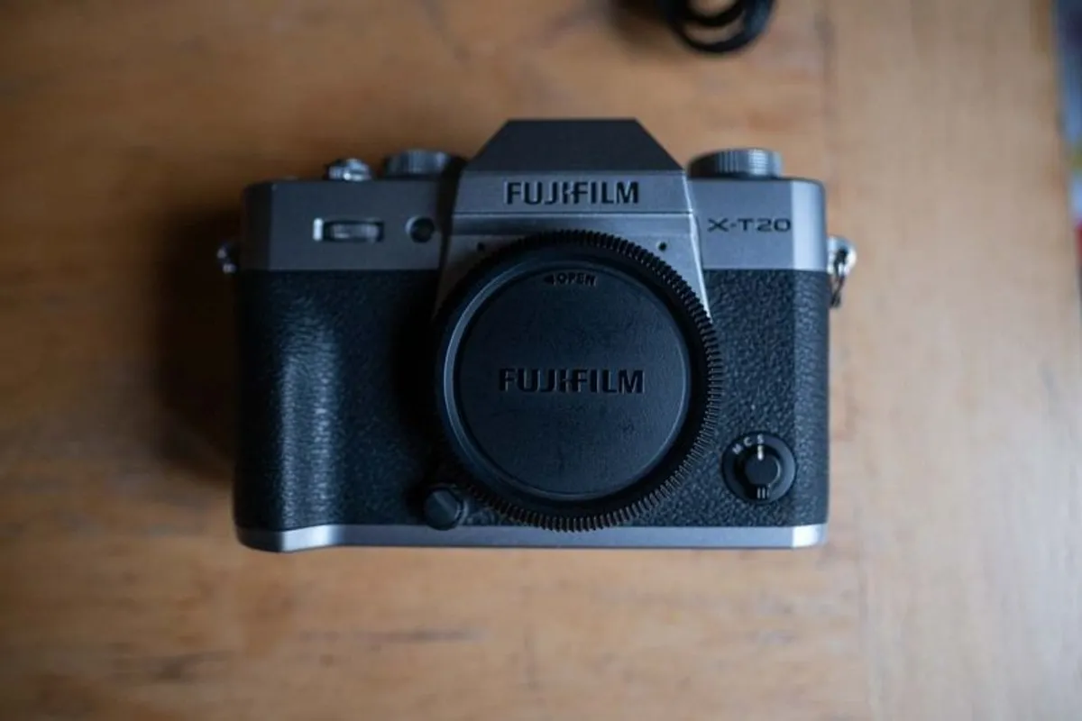Fujifilm X-T20 Mirrorless Camera plus accessories - Image 2