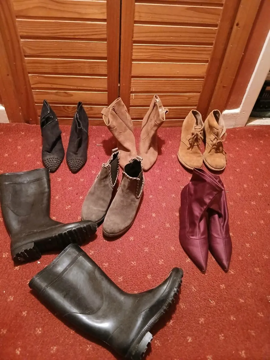 Ladies shoes clearence - Image 1