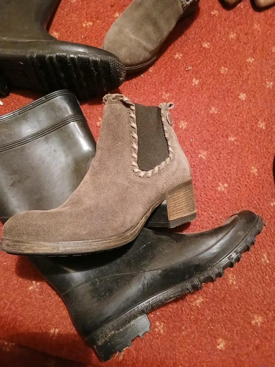 Ladies shoes clearence - Image 2