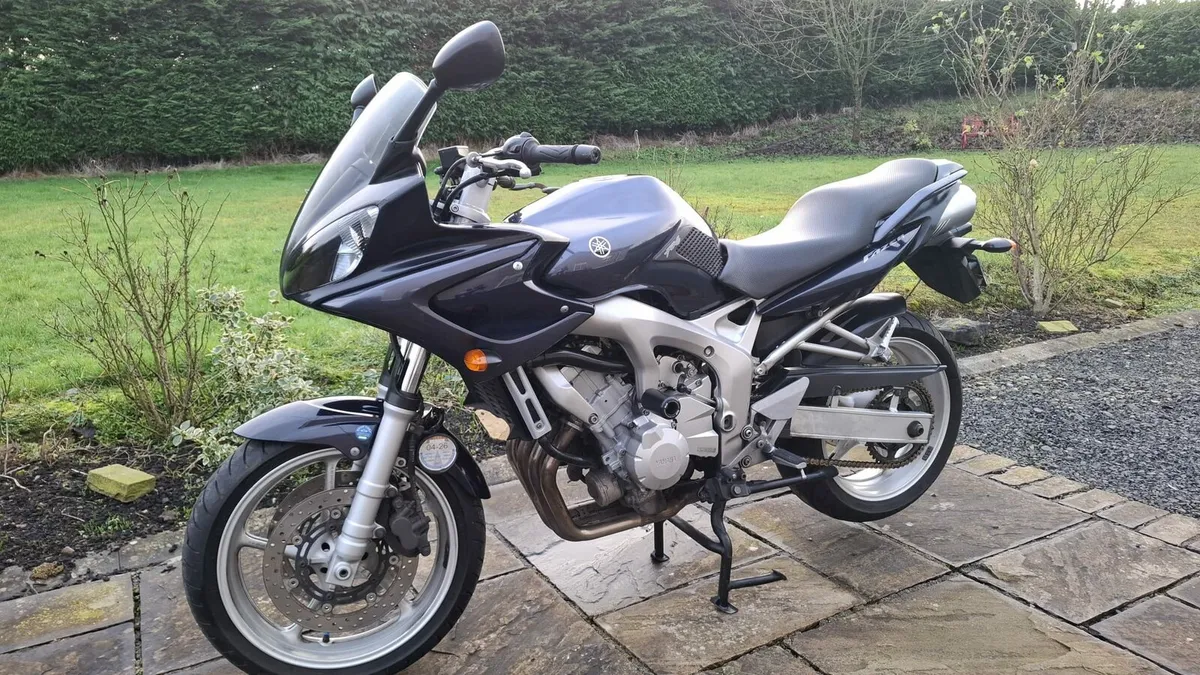 YAMAHA FZ6 2004 FUEL INJECTION - Image 2